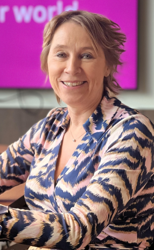 Dr Daniela Theisinger