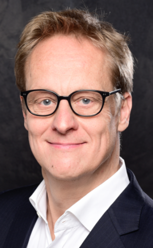 Dr Wolfgang Hildesheim