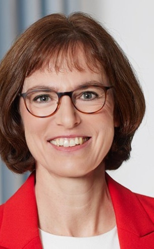 Dr․ Daniela Brönstrup
