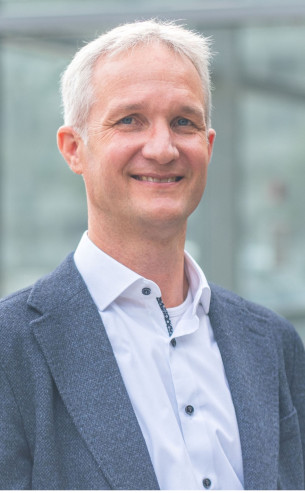 Dr Sebastian Luber
