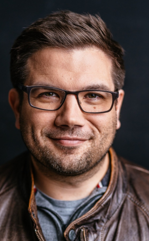 Dr Andreas Nauerz