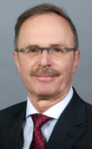 Dr Thomas Steffen