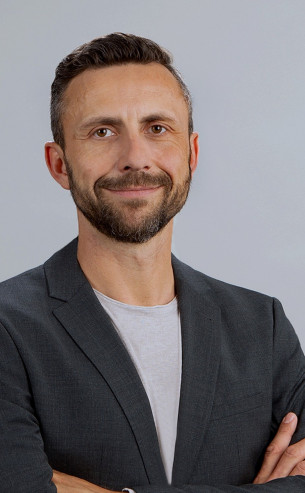 Dr Mathias Moehring