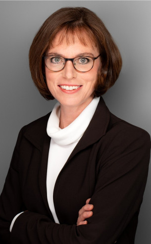 Dr․ Daniela Brönstrup