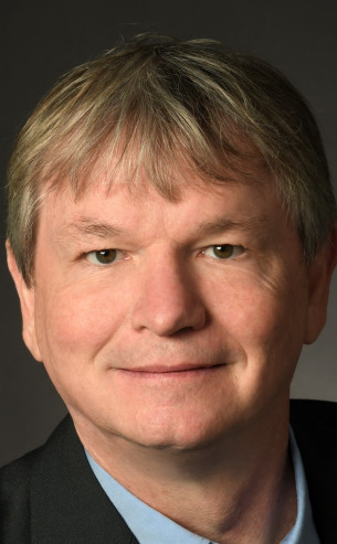 Dr. Nikolaj Moll