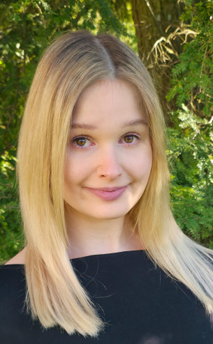 Nicole Höß