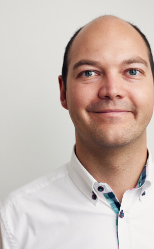 Dr Lars Nolting