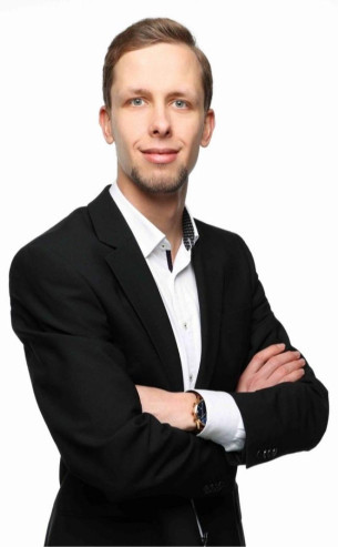 Maximilian Burkardt