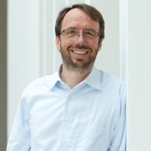 Dr Thomas Hußlein