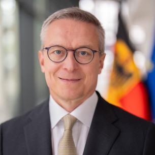 Dr Karsten Wildberger