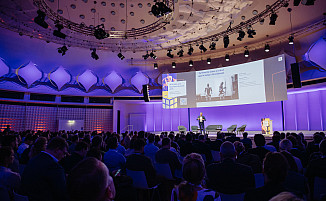 With 2,300 participants, 200 speakers and 140 sessions, AIDAQ 2025 sets a new benchmark