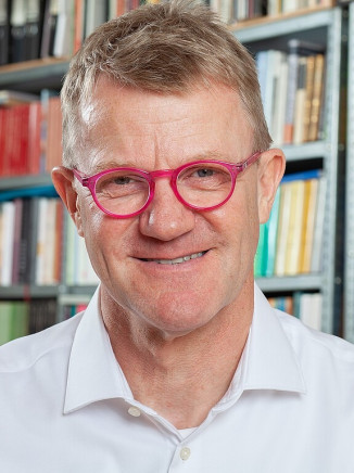 Dr Dr habil Eberhard Schnebel