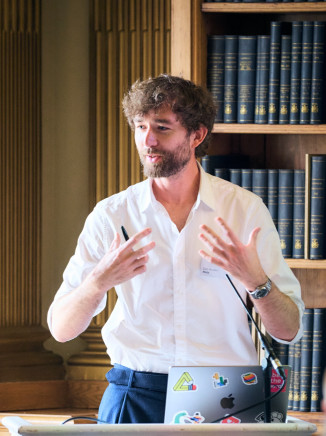 Dr Dan Hayden