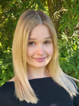 Nicole Höß