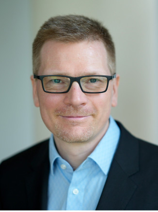 Dr Stephan Schenk