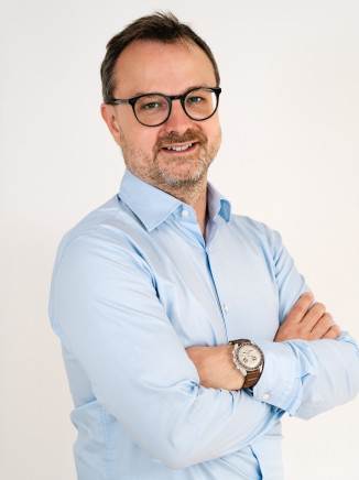 Dr Thomas Volz
