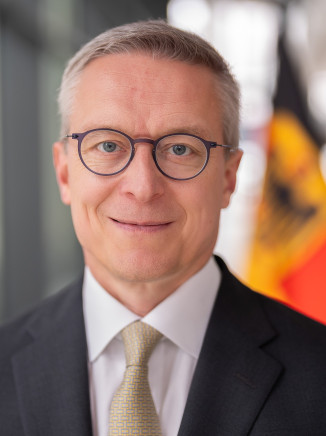 Dr Karsten Wildberger