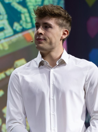 Mika Dinnus 